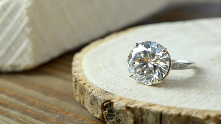 Is VS2 Diamond Clarity Good? Understanding the Beauty and Value of VS2 Diamonds