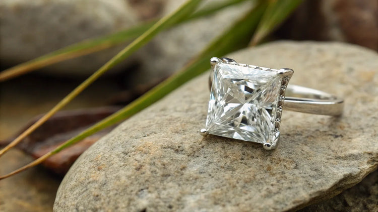 Understanding the Size and Beauty of a 1.4 Carat Princess Cut Diamond