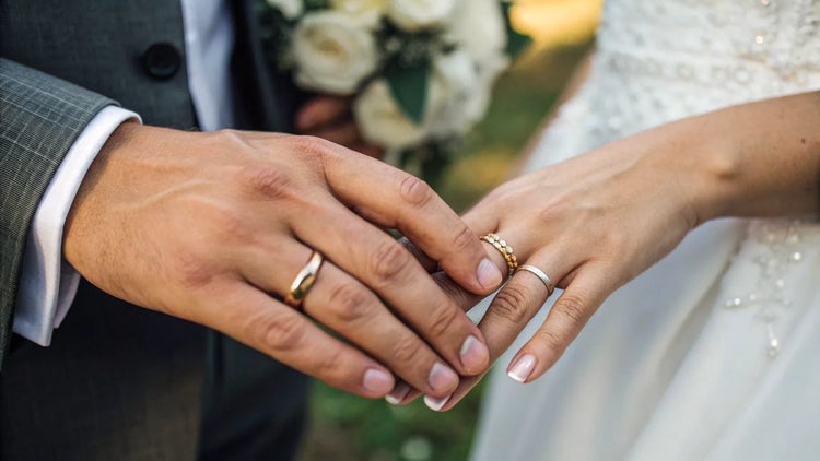 What Hand Is Wedding Ring Worn