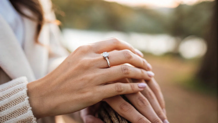 Where Should Promise Rings Be Worn? A Comprehensive Guide