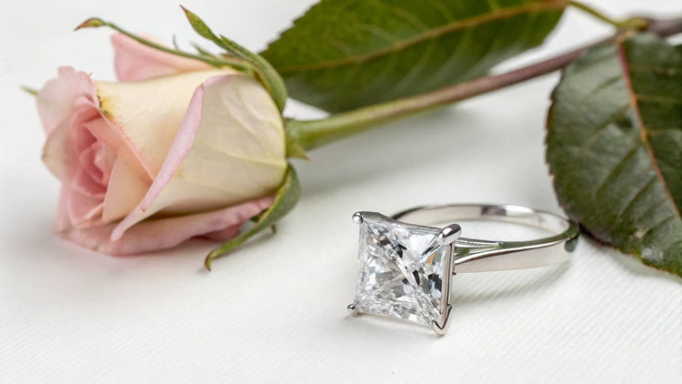 How Big is a One Carat Princess Cut Diamond? The Complete Guide to Size, Style, and Selection