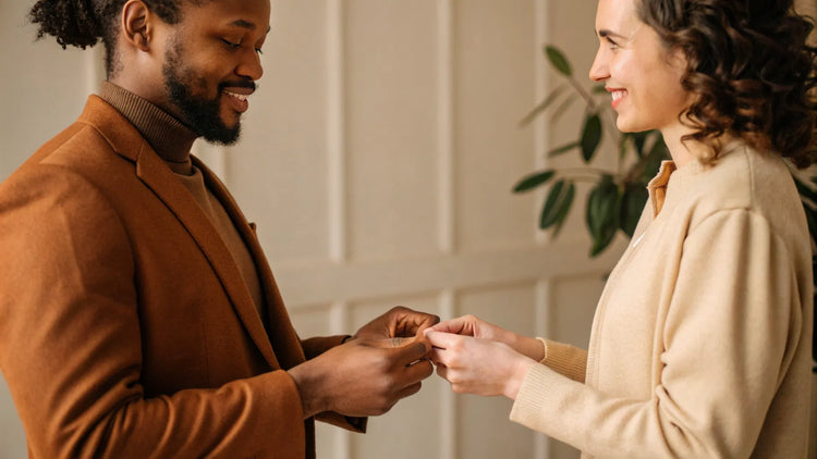 How Do You Give a Promise Ring? A Comprehensive Guide to This Symbol of Love and Commitment