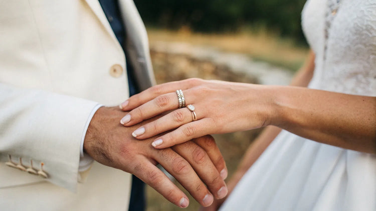 Do People In Europe Wear Wedding Ring On Right Hand