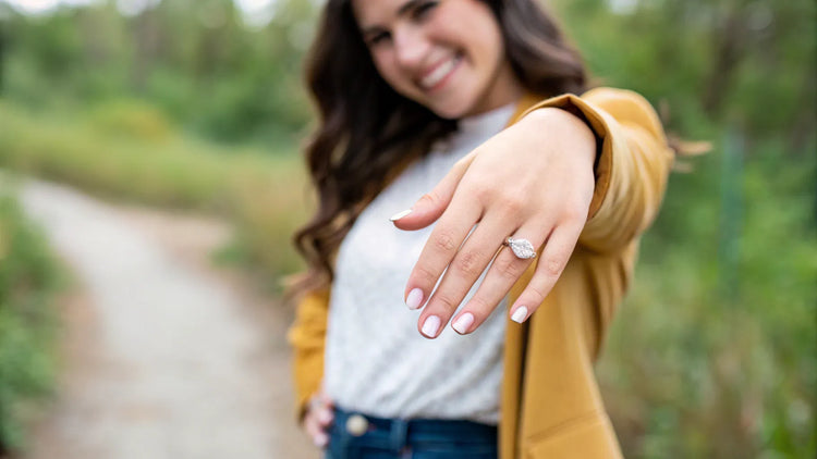 Where to Wear the Promise Ring: A Comprehensive Guide to Symbolism and Style