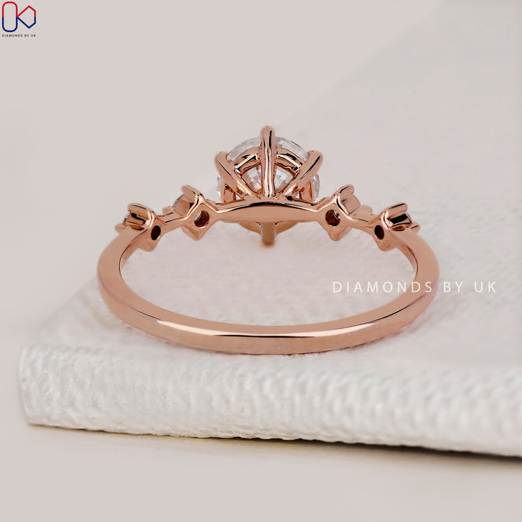 Diamondsbyuk ring with premium round brilliant diamonds.
