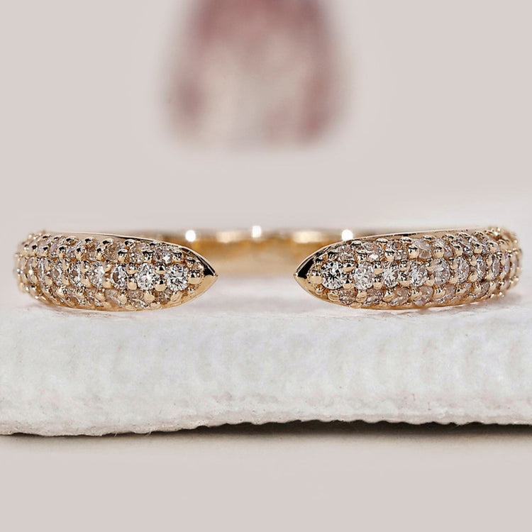 Round Diamond Open Gap Wedding Band