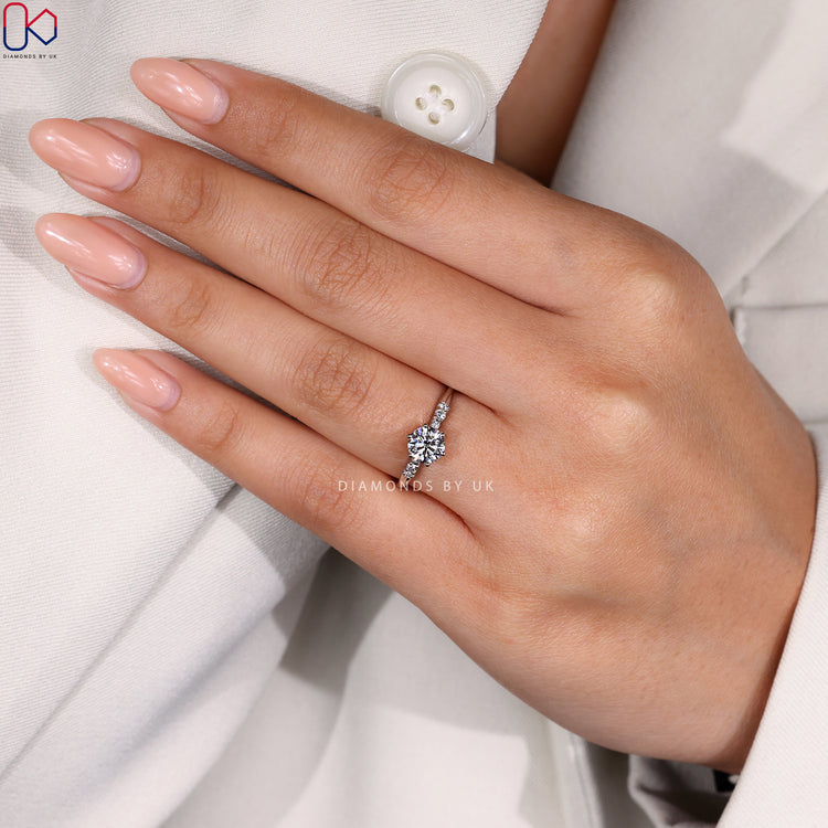 Lab grown diamond ring in white gold
