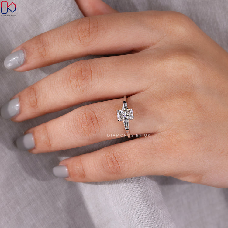 Lab Grown Diamond Ring with the same brilliance as mined diamonds.
