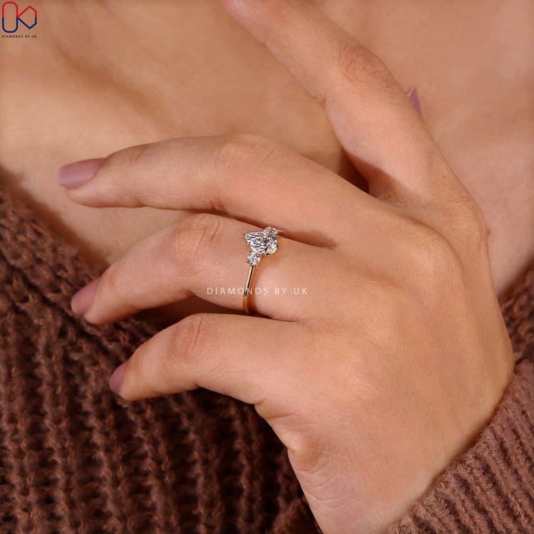 Buy engagement ring from a trusted jeweller with quality assurance.
