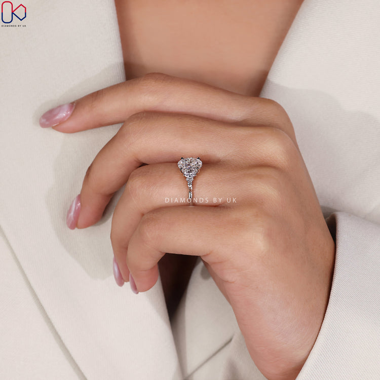 Beautiful prong setting ring for secure diamonds.
