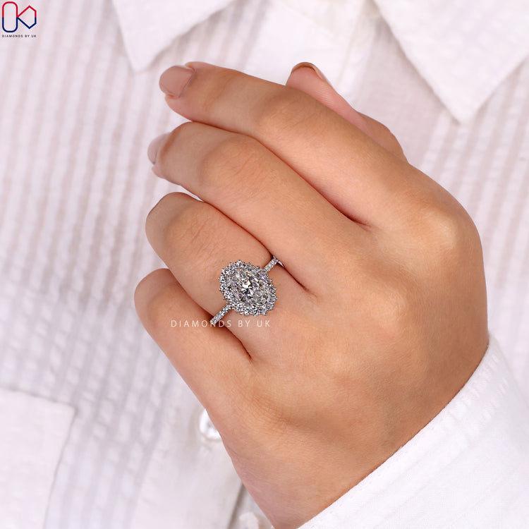 Luxurious Diamondsbyuk engagement ring for true love.
