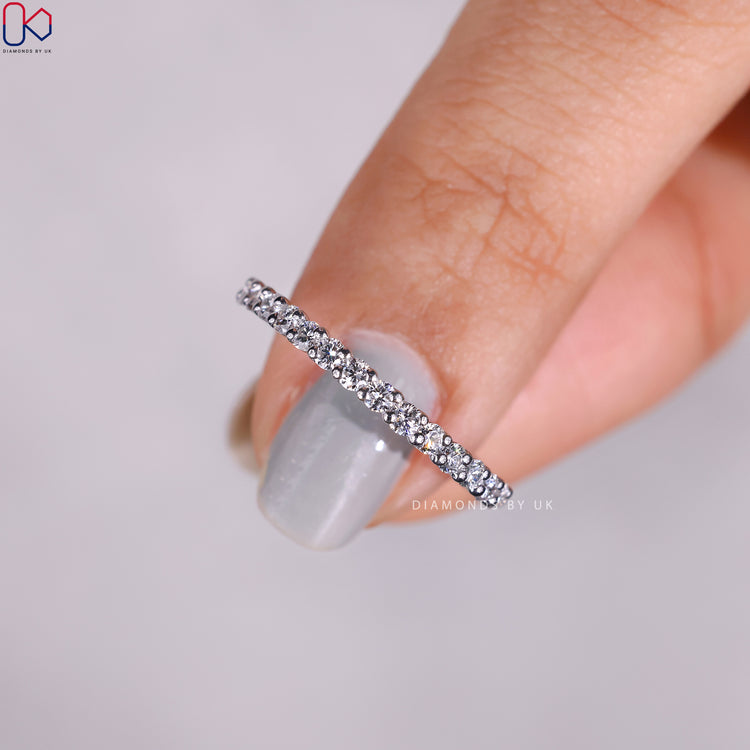Buy wedding band with exquisite craftsmanship and sparkle.
