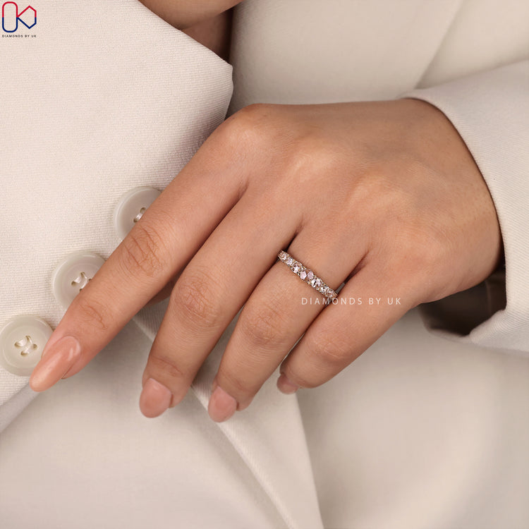 IGI certified rose cut diamond wedding band ensuring high-quality standards.