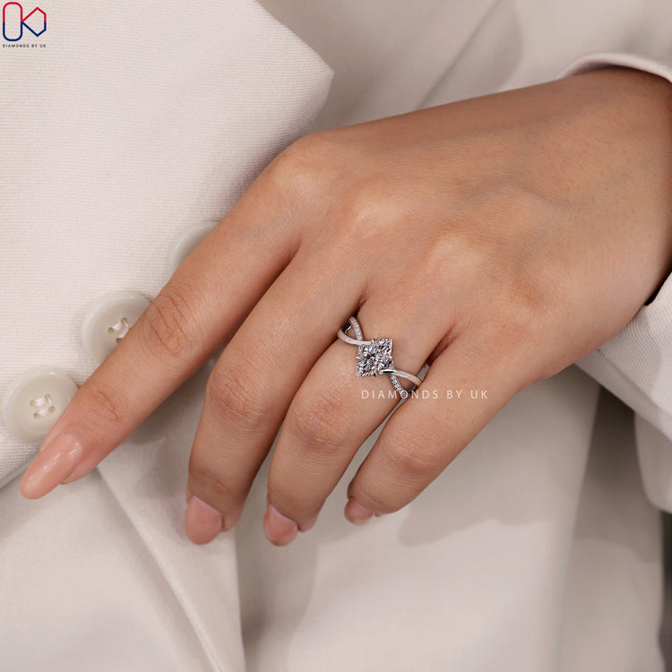 Diamondsbyuk engagement ring, elegant and stunning.
