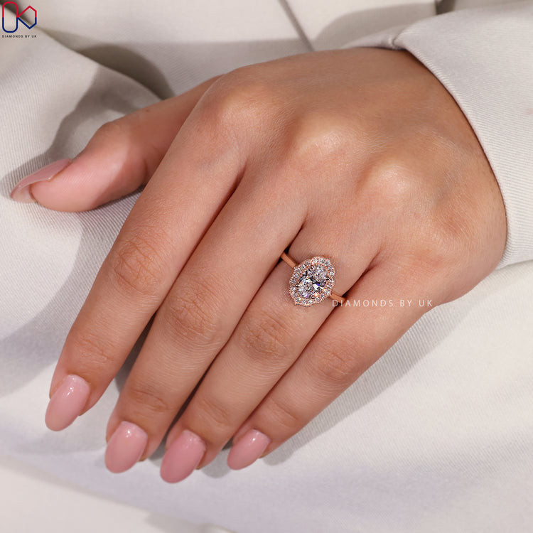 Diamondsbyuk IGI Certified Engagement Ring.
