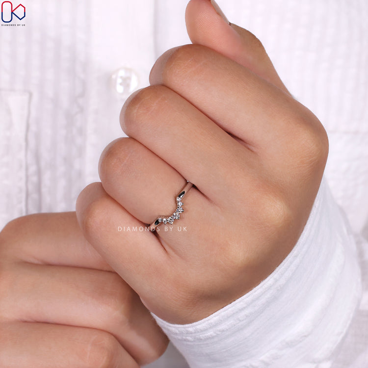 Shop to buy wedding band with exceptional quality and craftsmanship.
