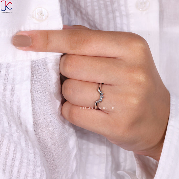 IGI certified wedding band for guaranteed diamond quality and authenticity.
