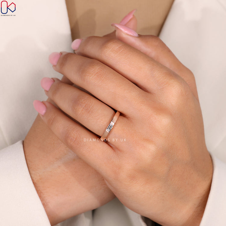 Handmade band with simple diamond band look.
