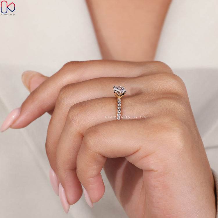 Diamondsbyuk round diamond engagement ring.
