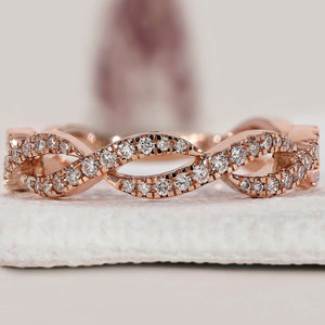 Round Cut Twisted Diamond Wedding Band