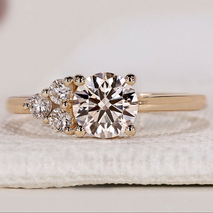 Yellow Gold Engagement Ring - Round Diamond