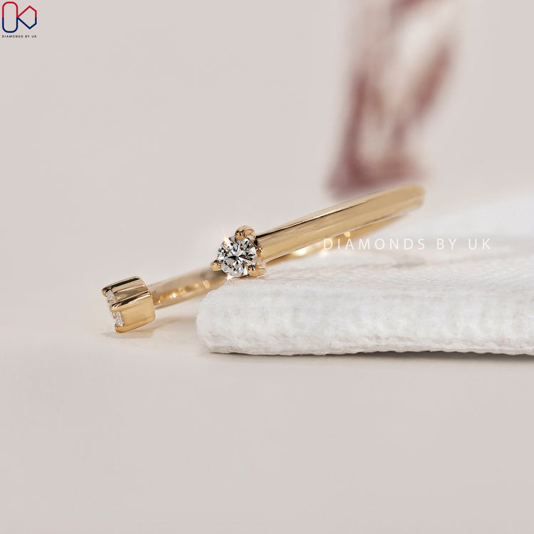 IGI certified wedding band ensuring the quality and authenticity of every diamond.