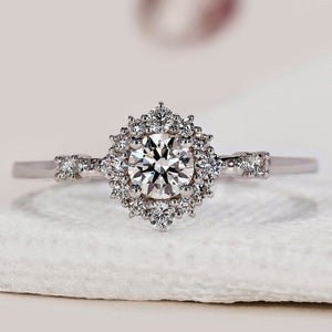 Round Diamond Halo Engagement Ring