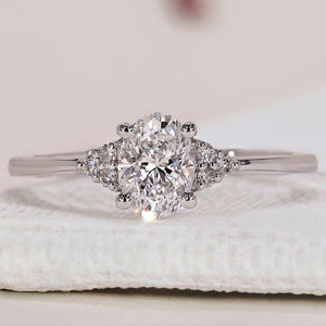 Oval Cut Diamond Ring - Muse Setting