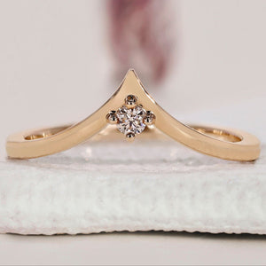Chevron Wedding Band - Round Diamond