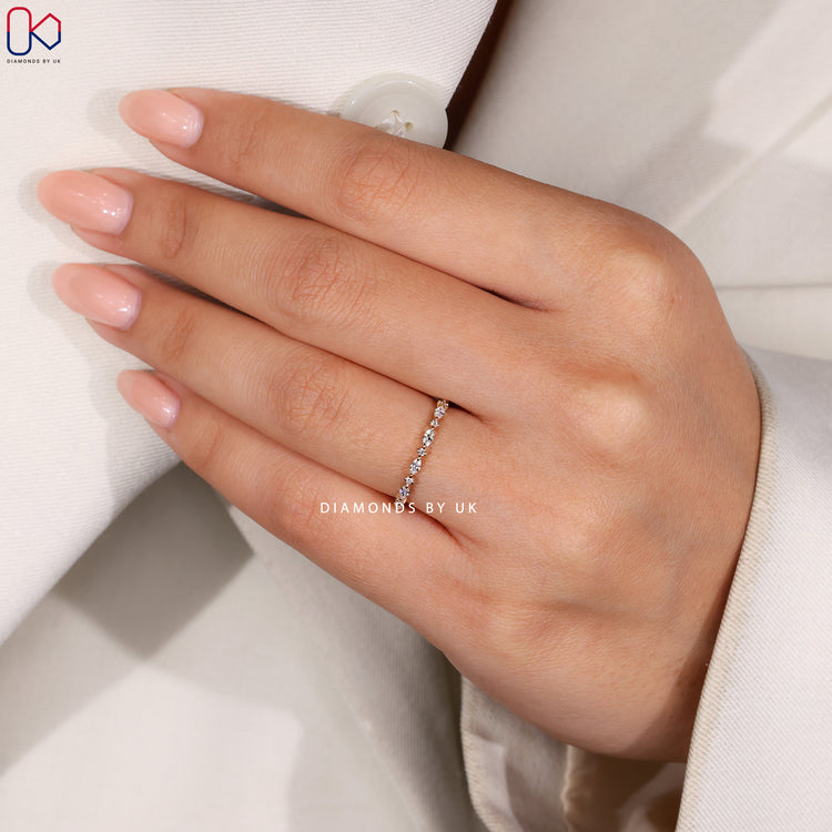 Diamondsbyuk wedding band in yellow gold
