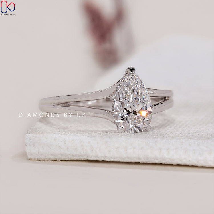 Classic white gold engagement ring for timeless beauty.
