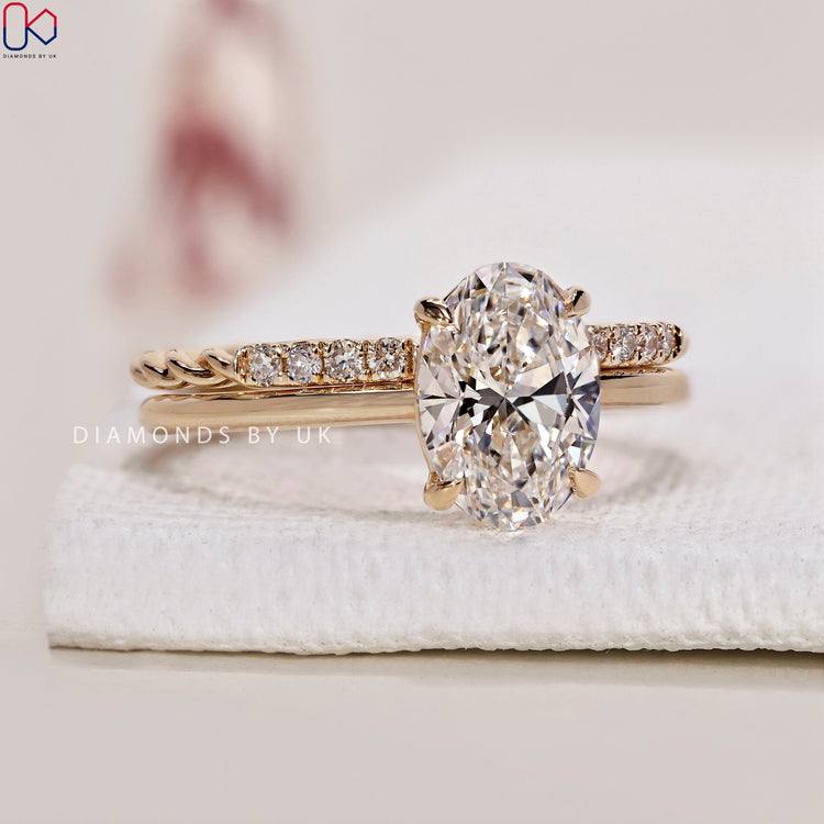 Twisted rope wedding band crafted for unique elegance.
