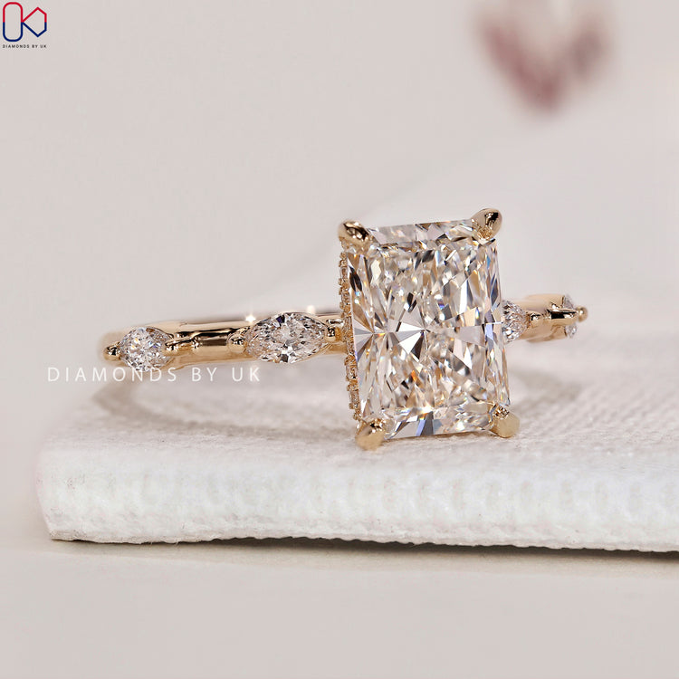 Lab Grown Diamond offering brilliance and sustainability.
