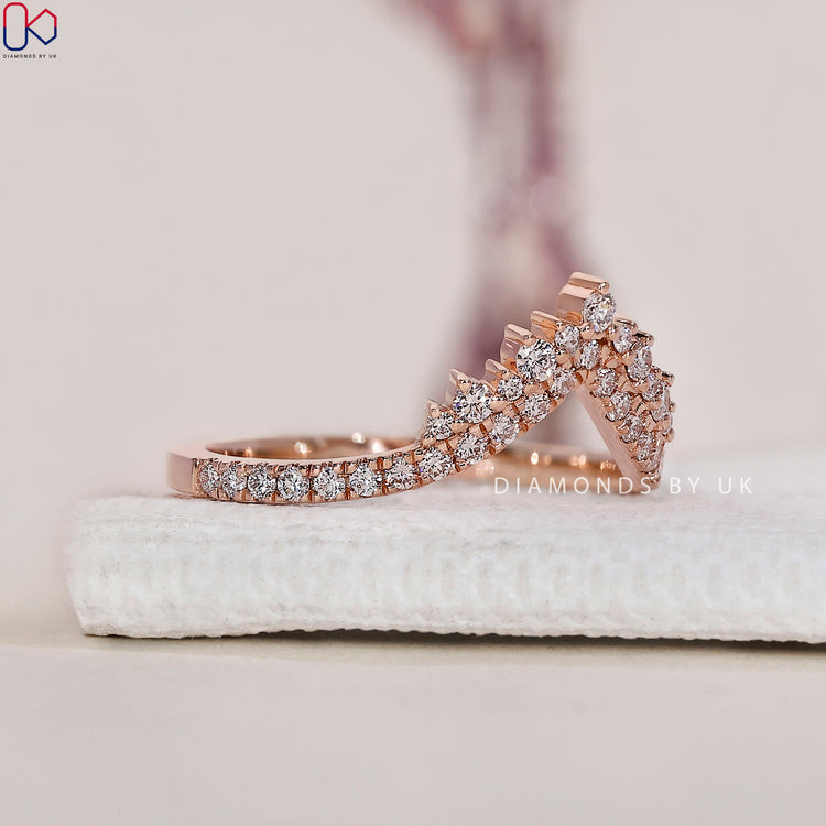 Diamondsbyuk band designed with care and attention to detail.
