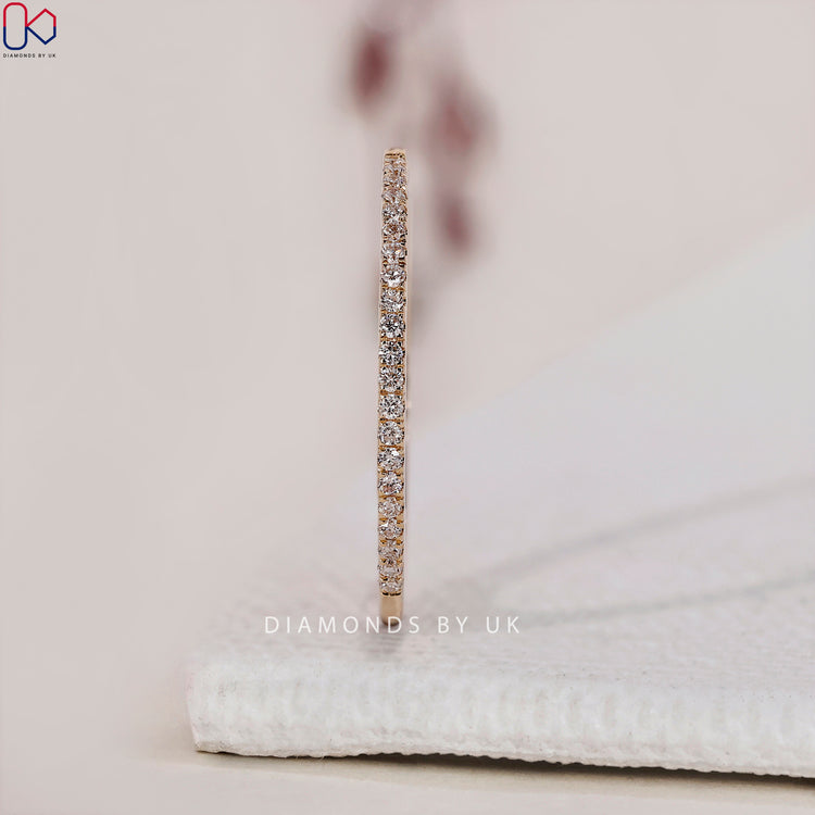 Buy Wedding Band with exquisite designs for any special occasion.
