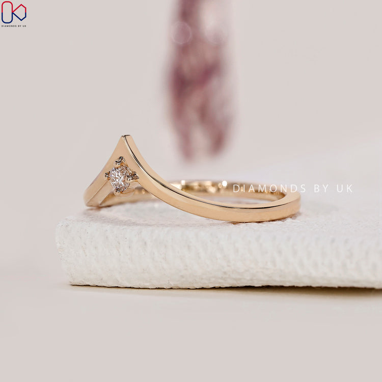 Yellow Gold Wedding Band in a unique chevron style
