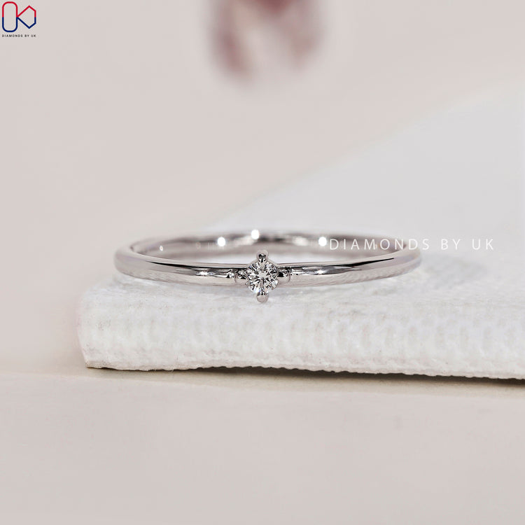 Lab grown diamond wedding band combining sustainability and unmatched sparkle
