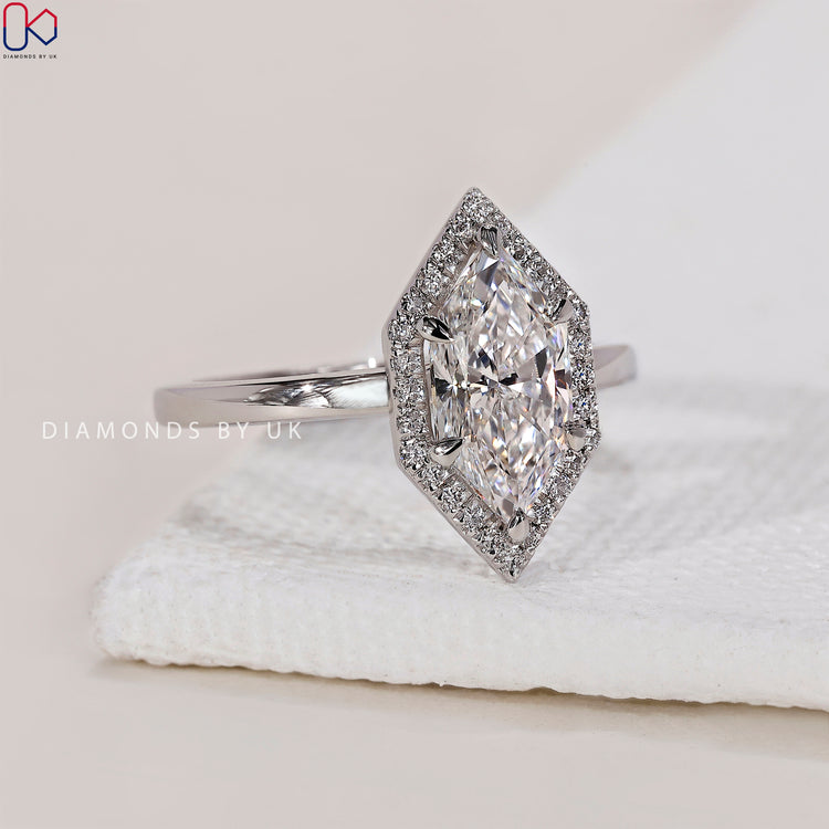 Lab Grown Diamond halo diamond ring with brilliant clarity and sparkle.
