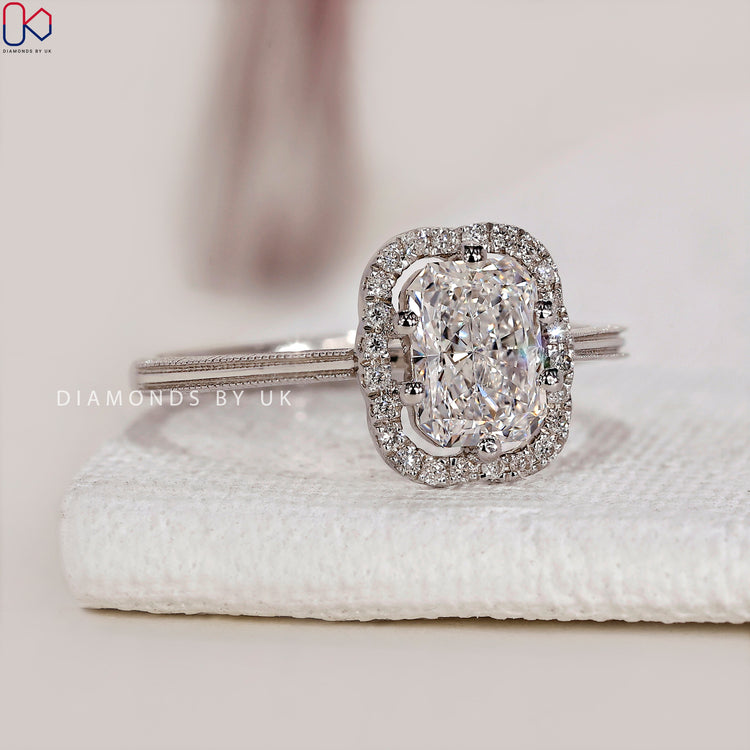 Round cut diamond set in a timeless band.

