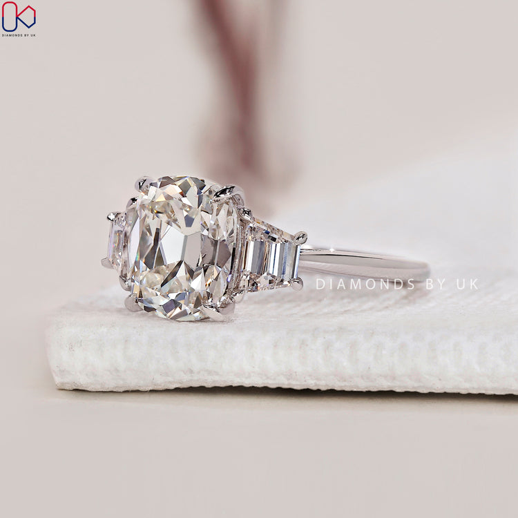 Handmade Ring offering personalised design and elegance.