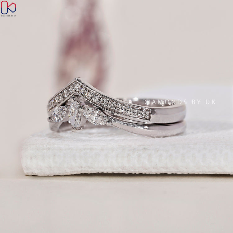 Lab Grown Diamond V shaped band blending ethical sourcing with stunning beauty
