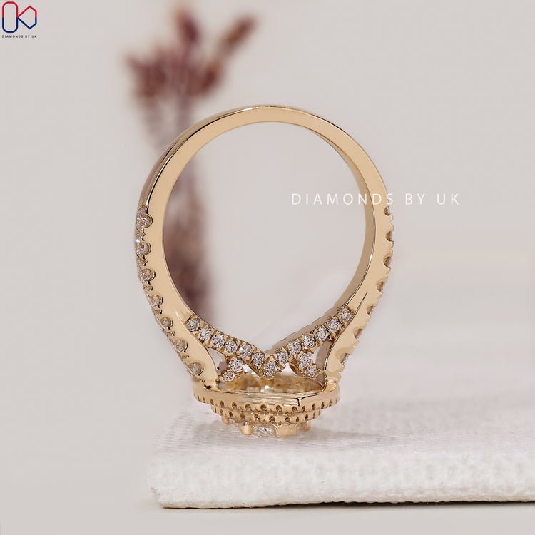 Customize ring with unique settings and diamond cuts.
