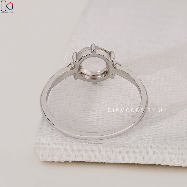 Custom diamond ring handcrafted in white gold.
