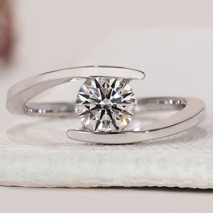 Round Diamond Solitaire Engagement Ring