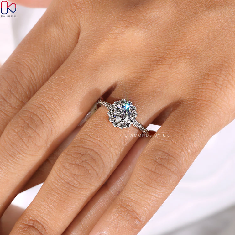 Diamondsbyuk ring with pave setting and white gold design.
