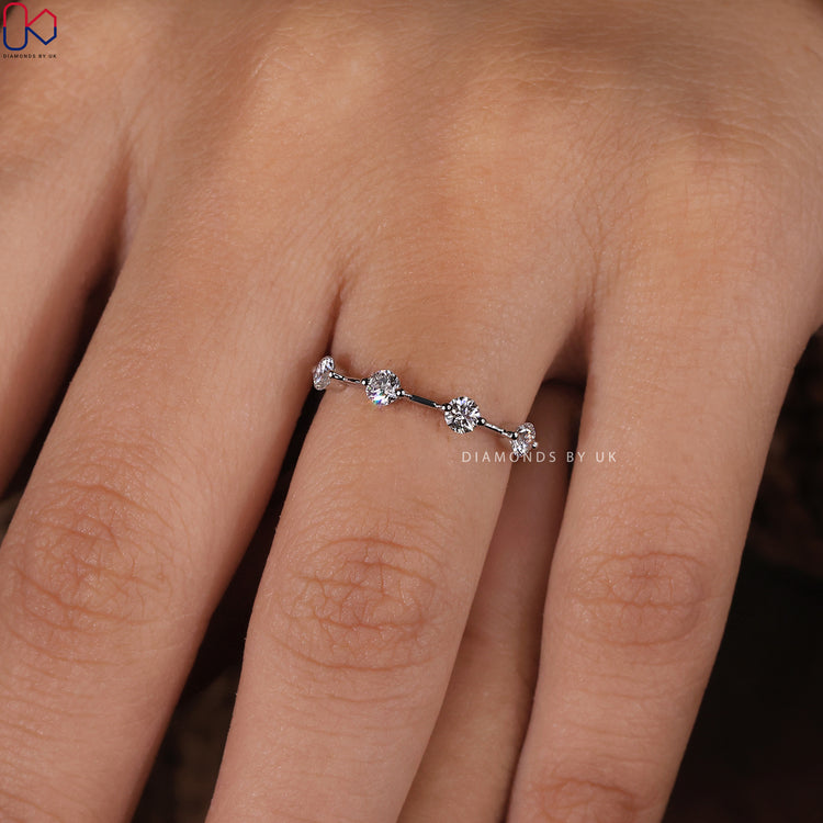 Buy wedding band that suits your perfect moment.
