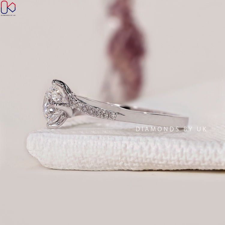 Prong setting ring showcasing brilliant diamonds with a secure hold.