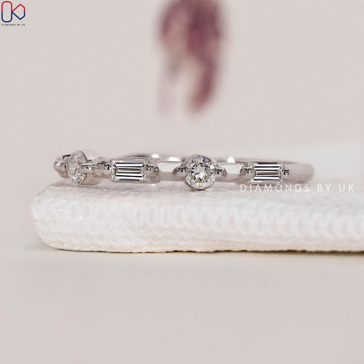 Minimalist wedding band crafted for a sleek and modern appearance.