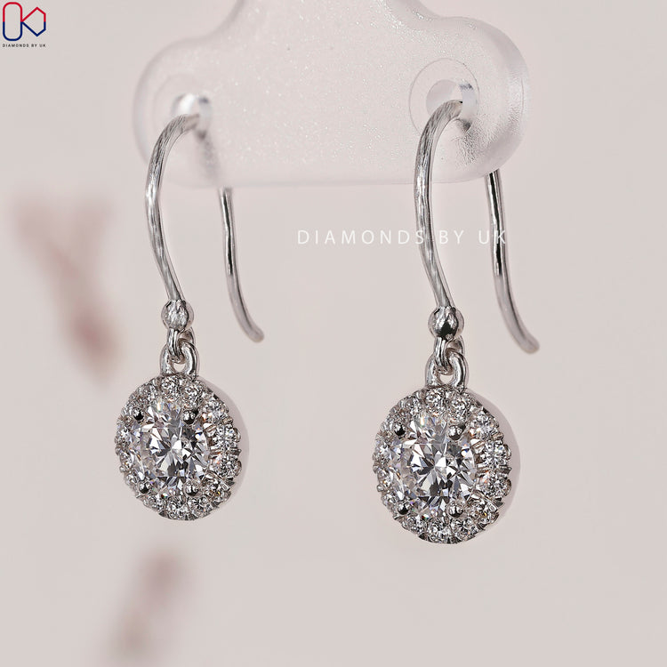 Diamondsbyuk earrings with exceptional craftsmanship.
