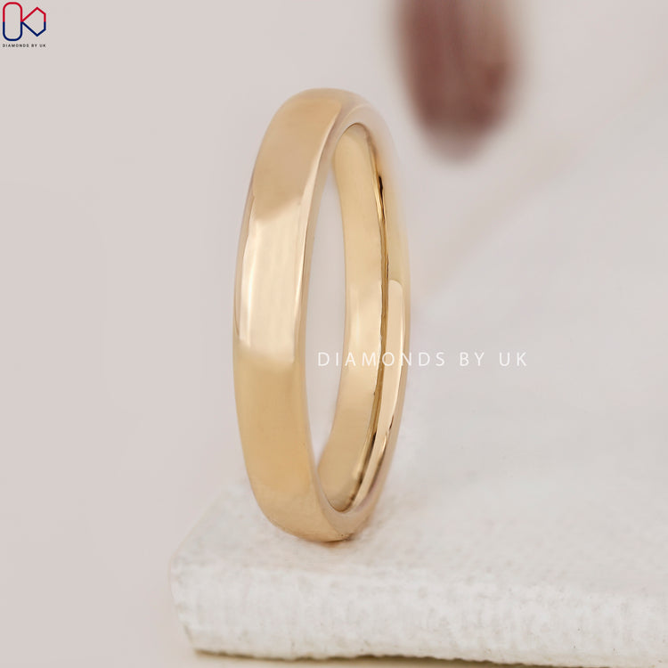 Buy wedding band from Diamondsbyuk wedding band.
